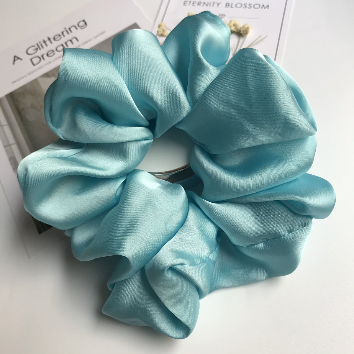 Oversized Satin Scrunchie Hair Tie – 16 Colors, Gentle & Stylish