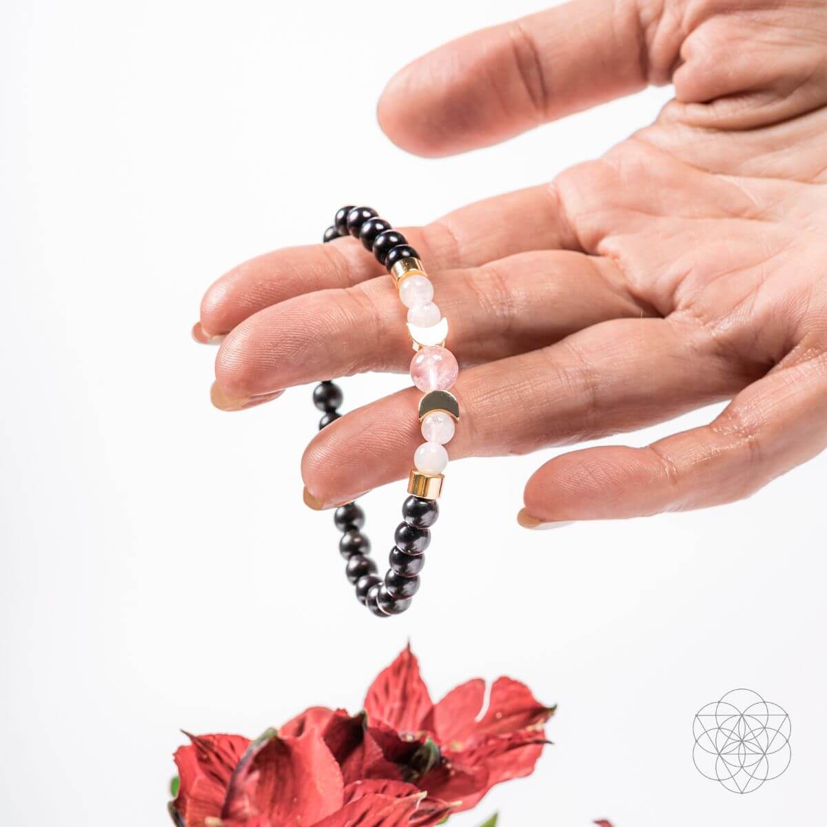 Digital Detox – Shungite Super Charged Bracelet for EMF Protection & Grounding