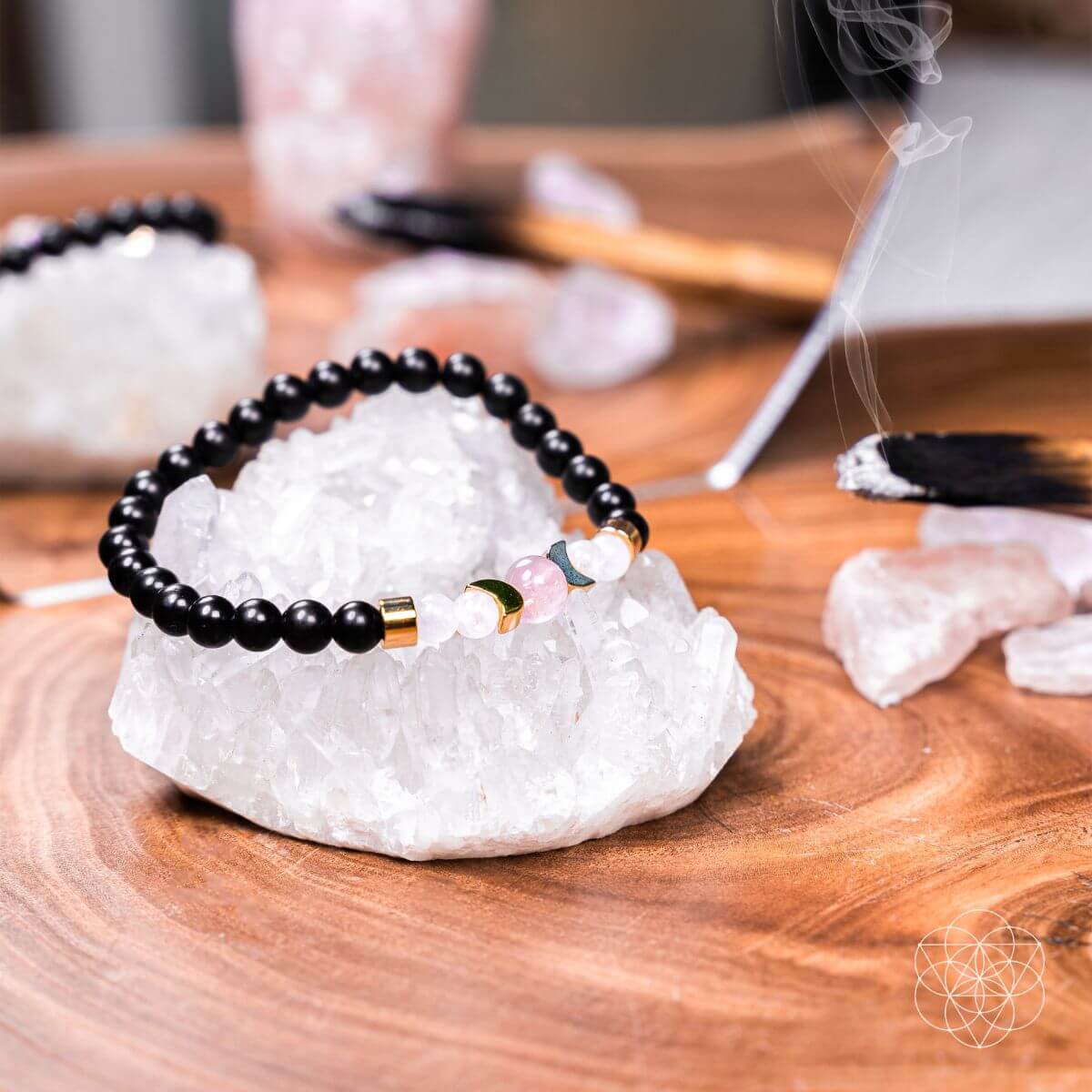 Digital Detox – Shungite Super Charged Bracelet for EMF Protection & Grounding