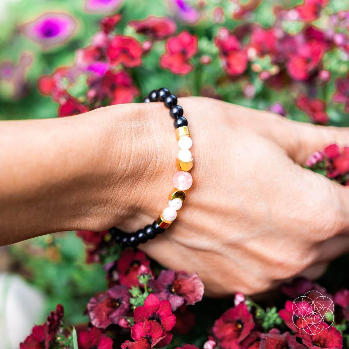 Digital Detox – Shungite Super Charged Bracelet for EMF Protection & Grounding