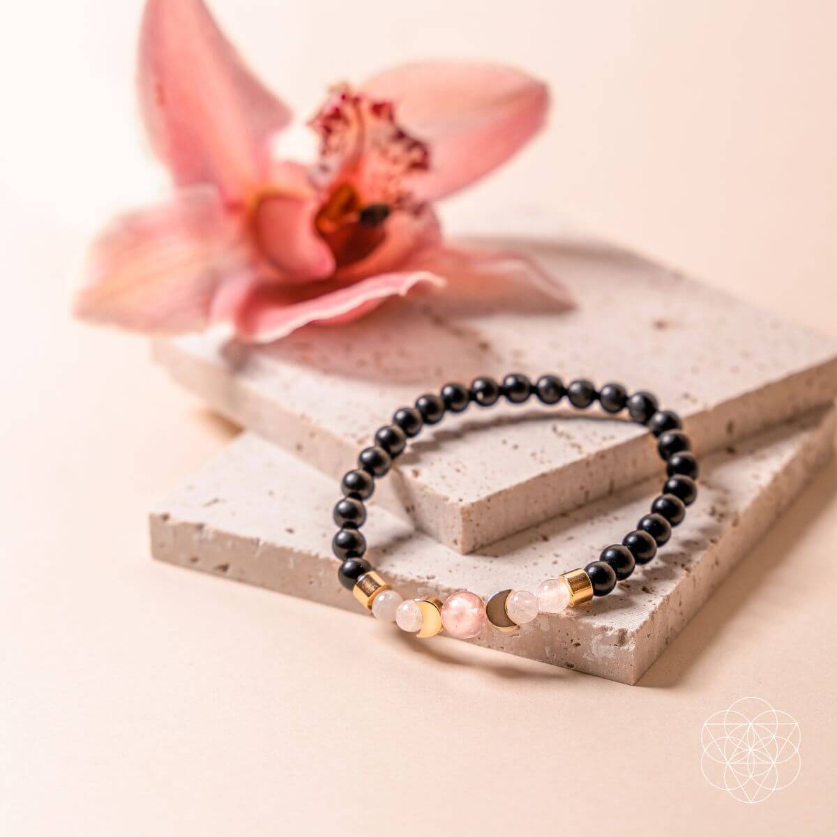 Digital Detox – Shungite Super Charged Bracelet for EMF Protection & Grounding