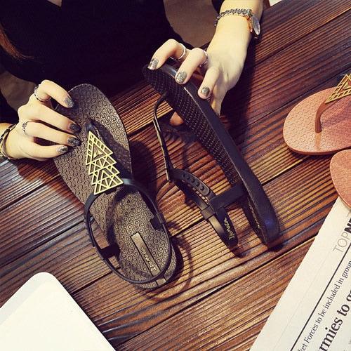 Women's Geometric T-Strap Flat Sandals